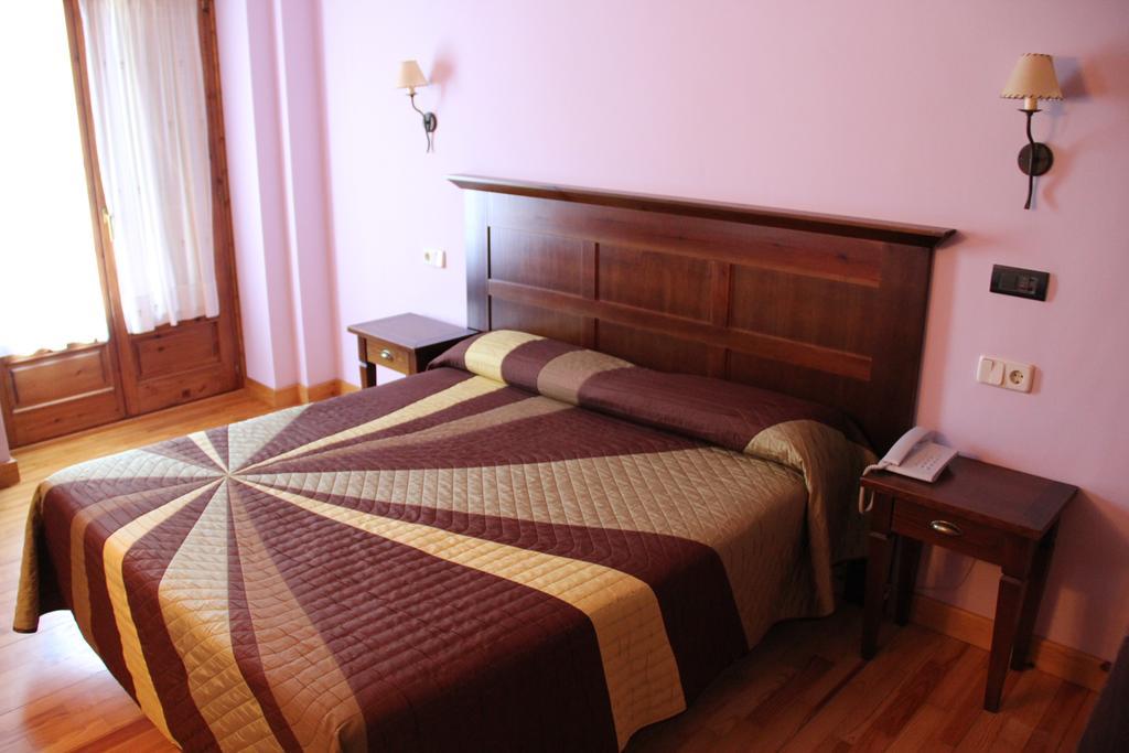 Hotel Rantiner Taull Exterior foto